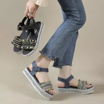 Удобные сандалии на плоской подошве, модная летняя пляжная женская обувь с кисточками 2024 г., крутая обувь 35 чёрный