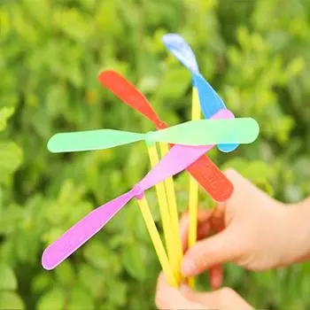 Уход за детьми Игрушки для улицы 17 см 1/10 шт. Бамбуковая игрушка стрекоза Случайный цвет Тренировка координации ребенка Интерактивная игра для родителей и детей Спортивные игрушки 1Pc