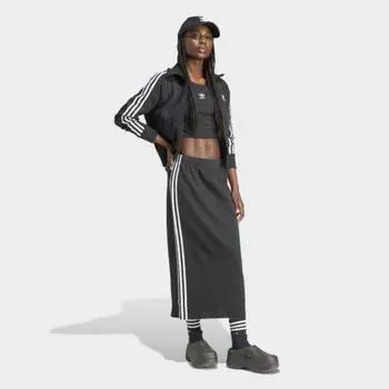 Укороченная футболка Adidas Slim FiT ESSENTIAL, которая подходит для женского тела. AXS