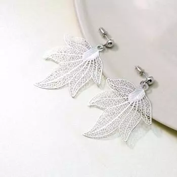 Украшение для ушей в стиле Ins с геометрическим узором в виде восточных кленовых листьев