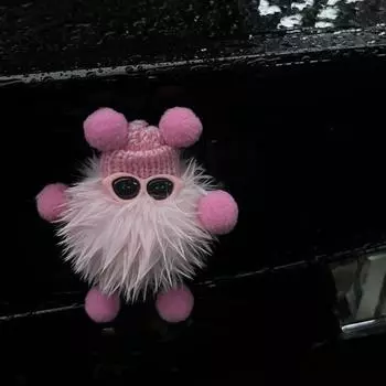 Украшение на хвост автомобиля Милое украшение на автомобиль Мультяшная кукла Украшение на хвост автомобиля Забавное украшение на кукол для мужчин и женщин красный