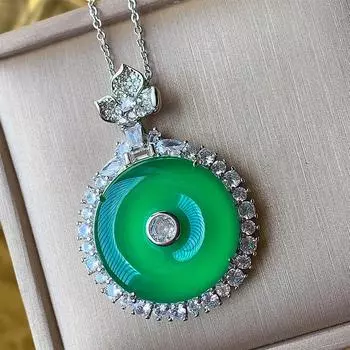 Украшение Подвеска Пряжка Безопасности Халцедон Ожерелье Универсальный Подарок на День Рождения Основной Камень 25 * 25