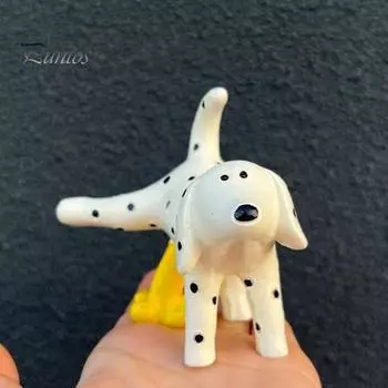 Украшение в виде писающей пятнистой собаки из смолы, фигурка щенка далматина, мультяшная писающая статуя далматина для украшения стола в саду и в помещении Dog