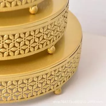 Украшения для свадебного десертного стола Подставка для торта Свадебный реквизит Кружевная тарелка для торта Металлическая железная подставка для закусок Товары для вечеринки по случаю дня рождения 3pcs set фиолетовый