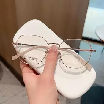 Ультра-прозрачная металлическая ретро-простая немагнитная многоугольная оправа для очков онлайн-знаменитостей может быть оснащена оправой для очков для близорукости.