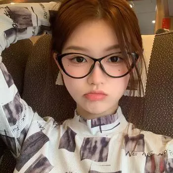 Ультралегкие очки «кошачий глаз» для женщин, черная оправа, маленькое лицо, защита от синего света, защита от запотевания, персонализированные очки для близорукости Anti-blue Light Non-prescription