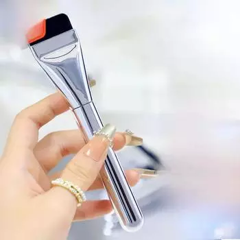 Ультратонкая плоская кисть для нанесения жидкой основы под макияж