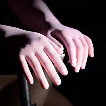 Ультратонкие бесшовные чулки Qinghe с пятью пальцами: Антибактериальные прозрачные перчатки для мужчин и женщин, идеально подходят для невест. розовый