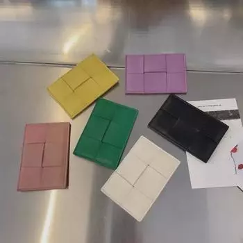 Ультратонкий держатель карт из натуральной кожи – минималистичный дизайн унисекс для банковских карт и удостоверений личности фиолетовый