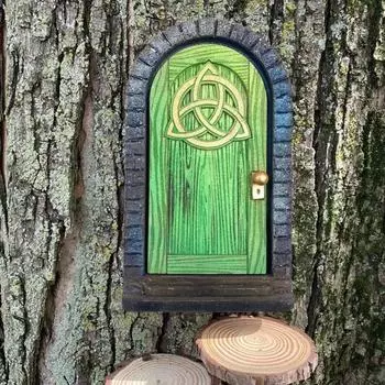 улица. День Святого Патрика Сказочное украшение на дверь для внутреннего и наружного сада Деревянный миниатюрный гном Эльфийские ворота Сказочный мир Стена ствол дерева Крошечное украшение на дверь F