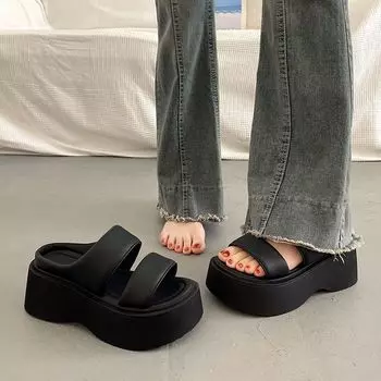 Уличная одежда универсальные тапочки юбка женские летние 2024 французские нескользящие тапочки нишевый дизайн классные тапочки Half size sticker