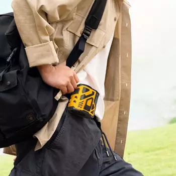 Уличный поясной вентилятор, портативный многофункциональный поясной вентилятор в корейском стиле, вентилятор для кемпинга, безлопастной, бесшумный, цифровой дисплей, мини-подвесные шейные вентиляторы 2024 жёлтый