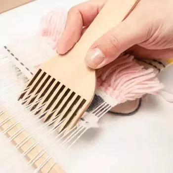 Улучшите свой опыт ткачества гобеленов с помощью широких и узких двусторонних гребней коричневый