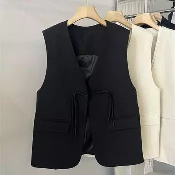 Улучшите свой весенний гардероб с помощью этого винтажного женского жилета с V-образным вырезом: Коротко и сложно M чёрный