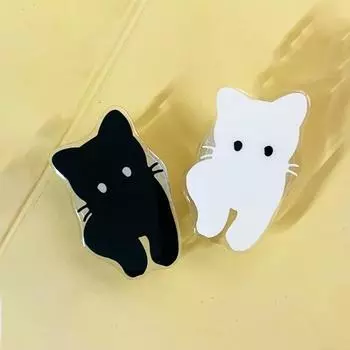 Умный разговор с черной кошкой