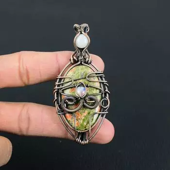 Удивительная подвеска из драгоценных камней из чистой меди с унакитом и лунным камнем, изготовленная вручную 2.56 Inches зелёный