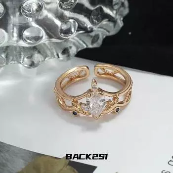 Undecided Event Books Ring Left Ran Lu Jing and Xia Yanmo Yan Ring with People around the Second Anniversary Proposal Ring Ornament Lu Jinghe