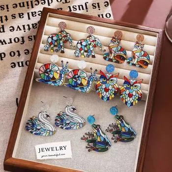 Уникальные серьги Fantasy Swan Cat: Красочный, креативный дизайн с изображением мультяшных животных для женской осенне-зимней одежды