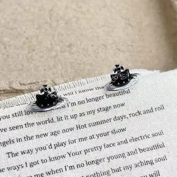 Уникальные серьги в виде черной кошки: Стильный, милый и классный дизайн серебряных игл для женщин Oil Drop Planet Mini KT Cat чёрный