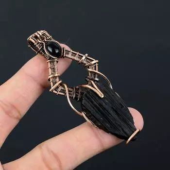 Уникальный черный турмалин, грубый драгоценный камень, чистая медная проволока, обернутая подвеской ручной работы, ювелирные изделия 3.43 Inches чёрный