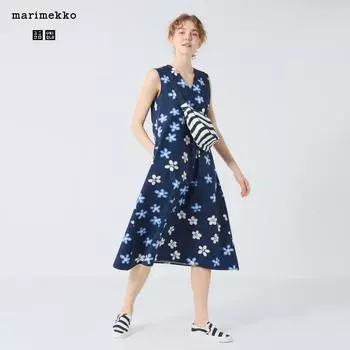UNIQLO JAPAN Платье без рукавов с V-образным вырезом и расклешенным воротником