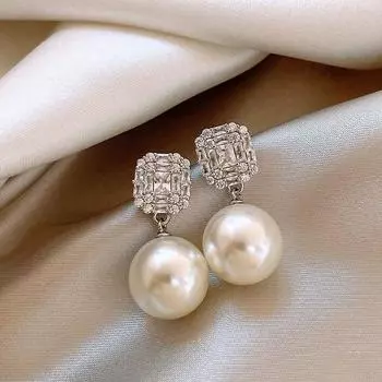 Unique French Style Crown Pearl Stud Earrings for Women 2025 New Arrival Best Selling Fancy Stud Earrings Suitable for round Faces Earrings Silver Diamond Pearl