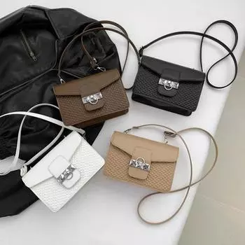 Универсальная маленькая квадратная сумка в стиле ретро в стиле ретро для женщин весной 2024 года, новая тенденция в текстурах высокого класса, сумка через плечо в западном стиле, сумка через плечо