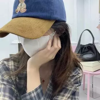 Универсальная модная бейсболка с рисунком медведя из вельвета, женская весенне-осенняя кепка с козырьком для родителей и детей Adult model-56-59 чёрный