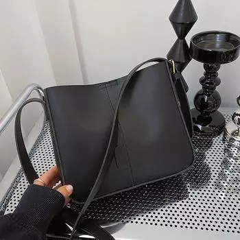 Универсальная сумка большой вместимости для женщин 2024 года, новая модная корейская версия сумки-ведра, сумка-мессенджер, сумка под мышкой чёрный