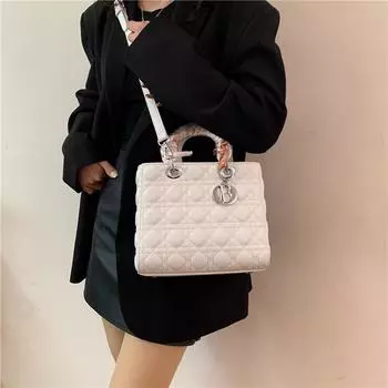 Универсальная сумка с перекрестной текстурой, модная и стильная сумка на одно плечо с ромбовидным узором для женщин, новинка 2024 года, шелковый шарф и сумка принцессы