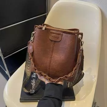 Универсальная сумка-ведро, осенне-зимняя женская сумка в стиле ретро 2024 года, новый нишевый дизайн, широкополосная сумка-мессенджер, сумка через плечо чёрный