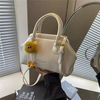 Универсальная сумка женская осень и зима 2024 новая модная нишевая сумка-мессенджер женская с зажимом для работы маленькая сумка чёрный