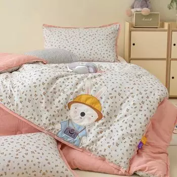 Универсальное одеяло из чистого хлопка с рисунком на все времена года - для использования в детских и общежитиях A pair of cotton pillowcases