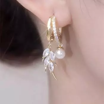 Универсальные и модные сверкающие бриллиантовые серьги-гвоздики с роскошным жемчугом и элегантными серьгами One Size золотистый