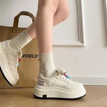 Универсальные, легкие, модные маленькие белые туфли на толстой подошве, женские новые модели 2025 года, популярность возросла, и студенческие спортивные туфли для отдыха 35