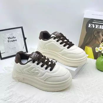 Универсальные маленькие белые туфли на толстой подошве со шнуровкой, взрыв хлеба 2025 года, весна и осень, новые теплые нишевые повседневные маленькие белые туфли на мягкой подошве 35