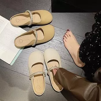 Универсальные модные яркие бриллиантовые сандалии baotou весной и осенью 2024 года, новые полуботинки с мягкой подошвой и полутапочки ou 35