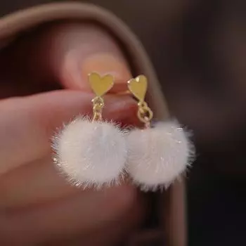 Универсальные серьги Love-hair Ball из плюша
