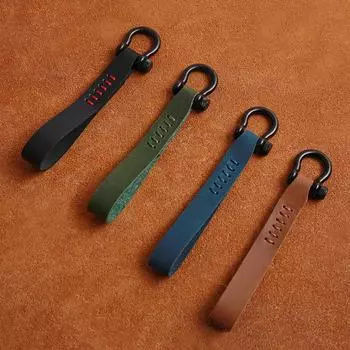 Универсальный автомобильный ключ-браслет с брелком: идеальный аксессуар, позволяющий держать ключи под рукой и придавать им стильный вид в дороге. crazy horse коричневый