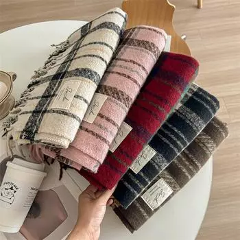 Универсальный искусственный кашемировый мягкий и липкий клетчатый шарф с кисточками для женщин, зимний роскошный новый модный утолщенный теплый платок 68*200cm чёрный