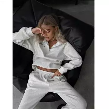 Универсальный повседневный и модный комплект из двух предметов: толстовка с длинным рукавом и брюки с толстой вышивкой. L серый