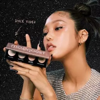 Urban Decay [новинка сентября All Young Pick] Палитра теней для век Urban Decay Moondust 2 типа Space Cowboy и т. д.. space rider