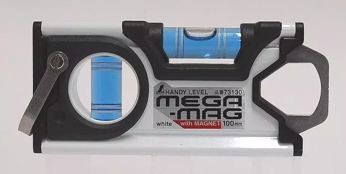 Уровень ручной с магнитом Shinwa Sokutei белый 100 мм 73130 MEGA-MAG оранжевый