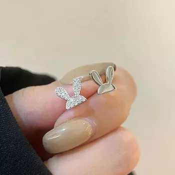 Уши кролика с бриллиантовой инкрустацией и ушками-гвоздиками для женщин. Милые, сладкие, маленькие, свежие ушки. Нежные и изящные.