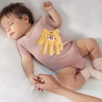 Успокаивающая ладошка для младенцев с изображением животных из мультфильмов Успокаивающая подушка для младенцев Перчатка для предотвращения испуга у младенцев Автоматическая палочка для усыпления младенцев Ладонь для помощи при засыпании младенцев 10cm Ti