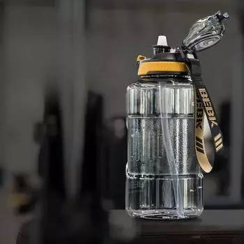 Утолщенная чашка для воды для фитнеса, большая емкость, портативный чайник для занятий спортом на открытом воздухе для мальчиков, термостойкий чайник с тонным ведерком 1500ML чёрный