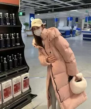 Утолщенная куртка-пуховик длиной до колена женская зимняя 2024 новая корейская версия свободная модная белая куртка-пуховик пара one size fits all белый