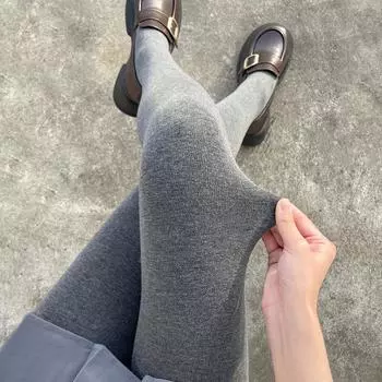 Утолщенные бархатные серые леггинсы для женщин: Универсальная, утягивающая и теплая верхняя одежда для осени и зимы L (90-125 jin)