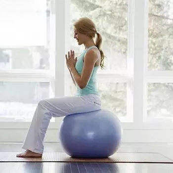 Утолщенный взрывозащищенный с точечным массажем мяч для йоги 75 см фитнес-мяч для беременных женщин акушерский мяч для йоги красный