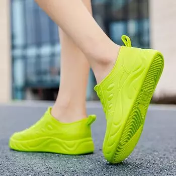 Увеличивающие рост дождевые сапоги женские водонепроницаемые бархатные короткие трубчатые новые нескользящие и износостойкие дождевые сапоги модные кухонные резиновые туфли рабочие 36